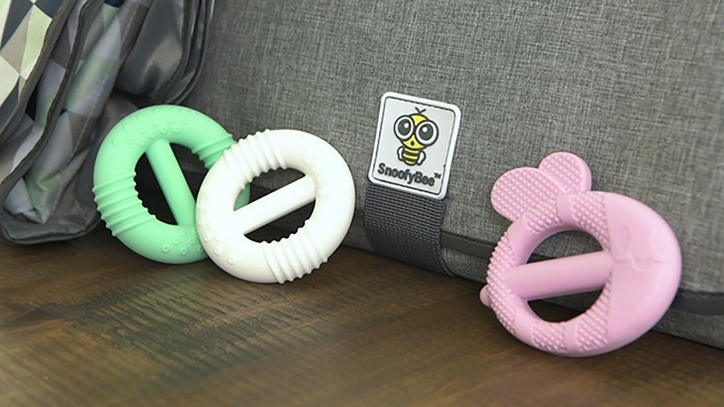 Chewy Buckle Set - 3 Teethers With Carrying Pod